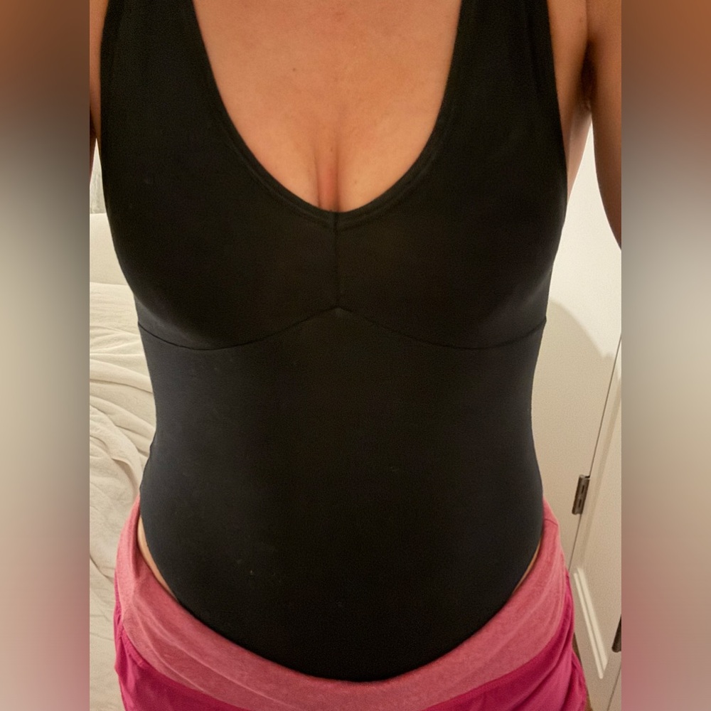 Everlane Razorback bodysuit - Picture 3 of 8